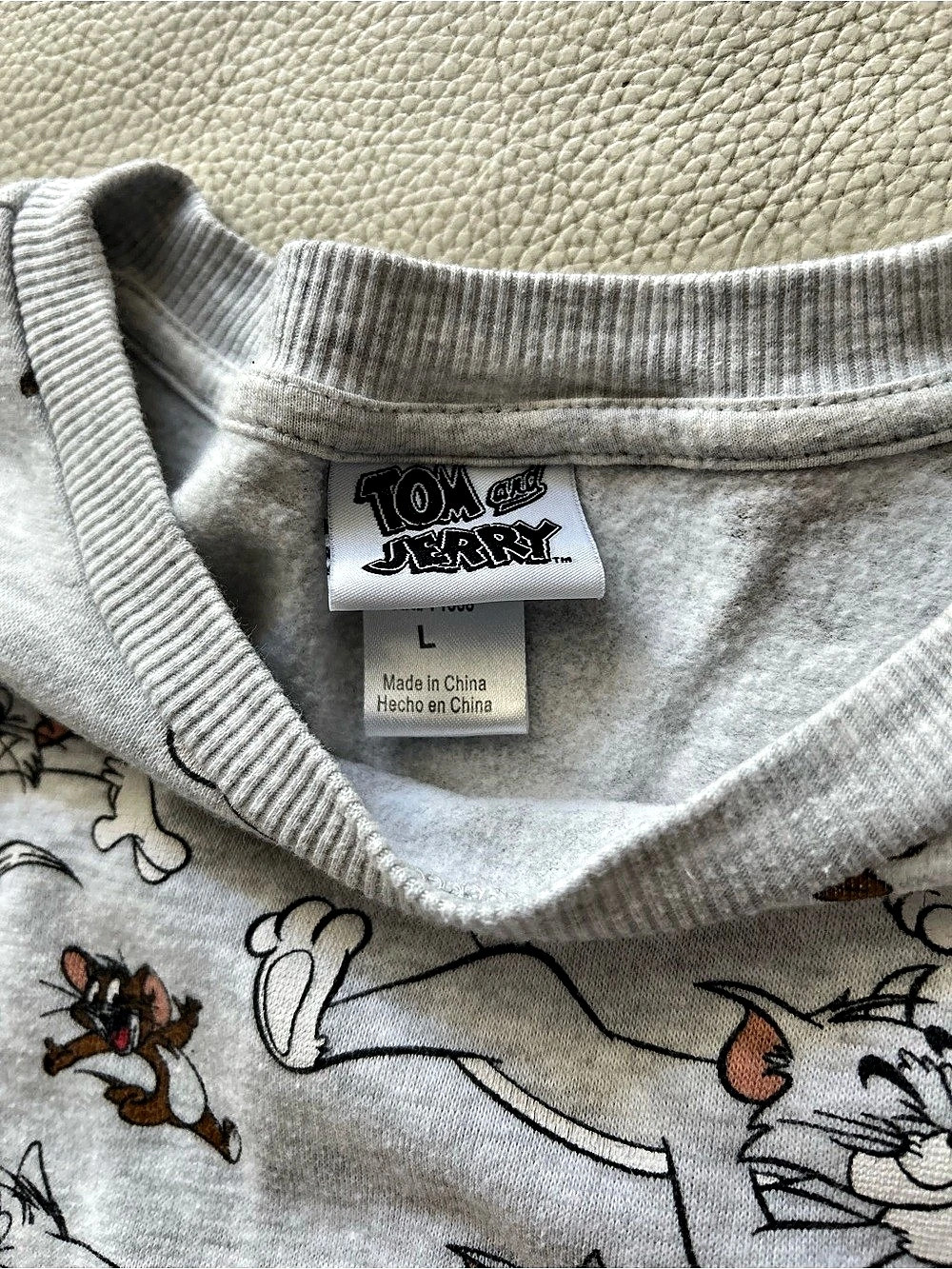 Classic Girls Tom and Jerry All Over Print Crewneck Sweatshirt Gray, Size L - Picture 3 of 3